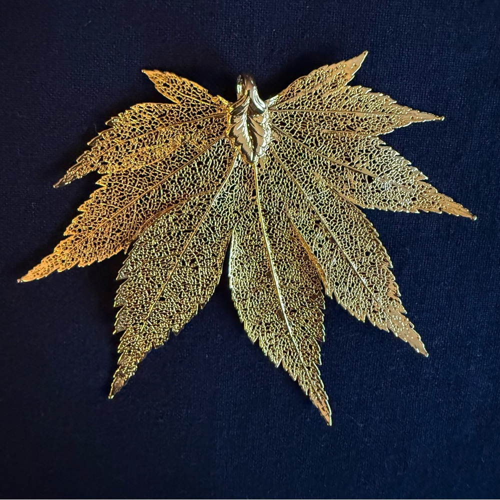 Gold Tone Leaf Pendant